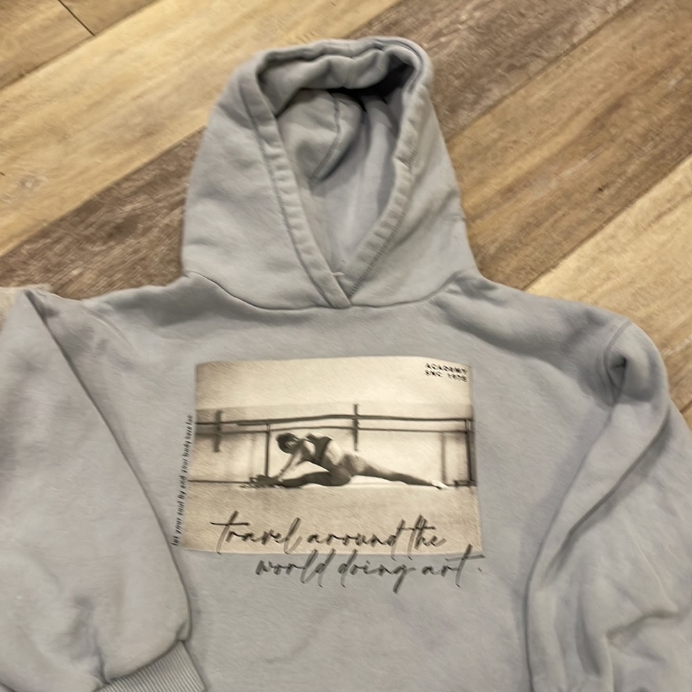 Sweatshirt bundle! Size 9/10 - Picture 2 of 6